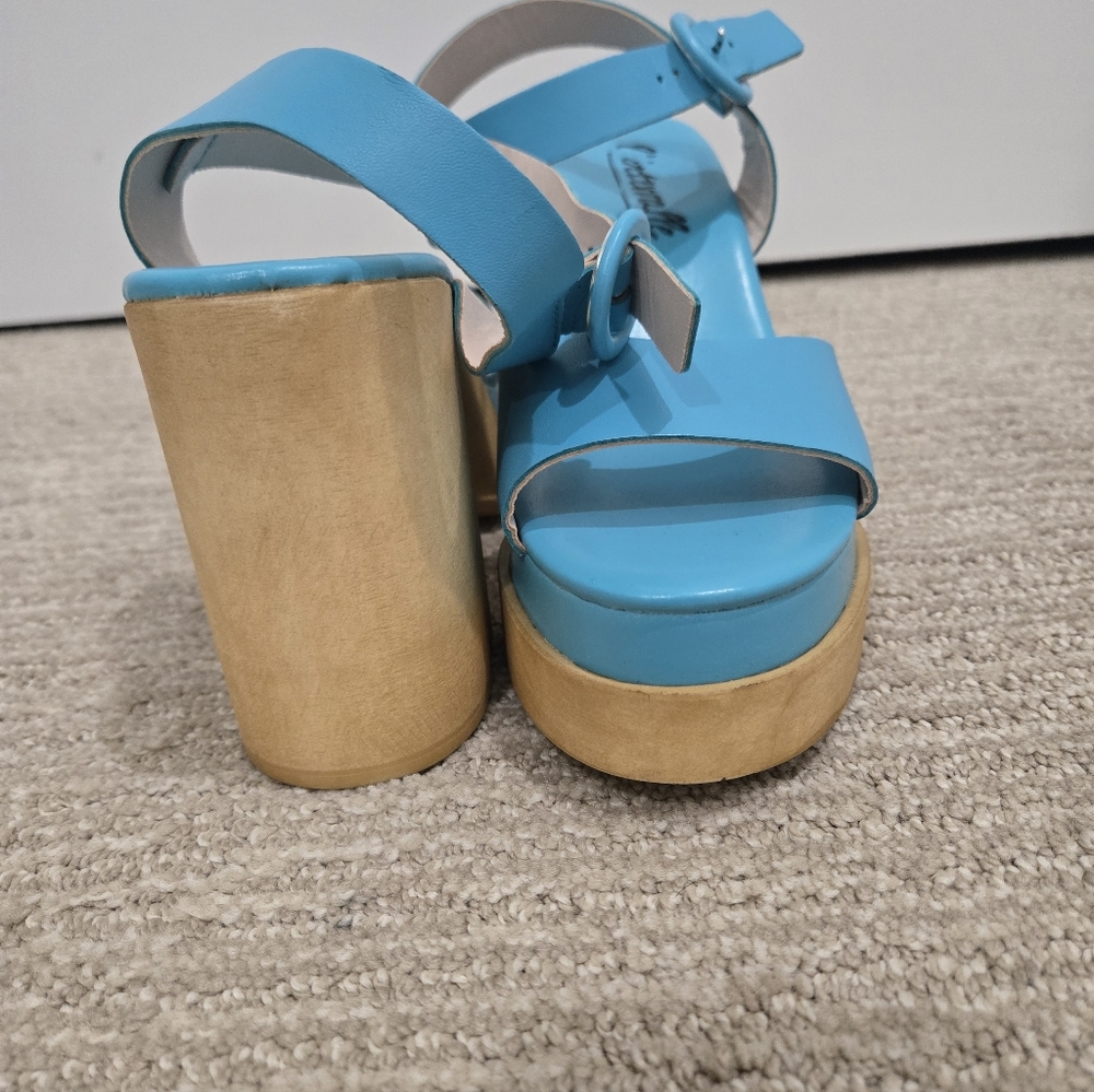 BNIB Blue Platform Sandals - Picture 6 of 9